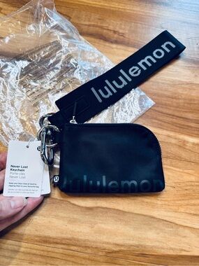 lululemon athletica Never Lost Keychain Coin Pouch - Black